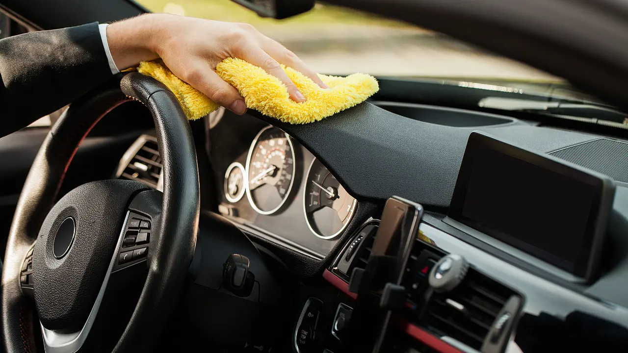 10 Surprising Uses for Microfiber Cloths You Didn’t Know About!